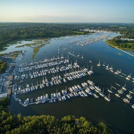 Bursledon Mercury Yacht Harbour And Holiday Park מראה חיצוני תמונה
