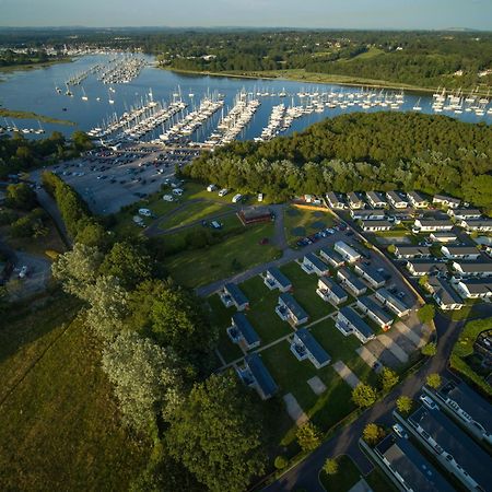 Bursledon Mercury Yacht Harbour And Holiday Park מראה חיצוני תמונה