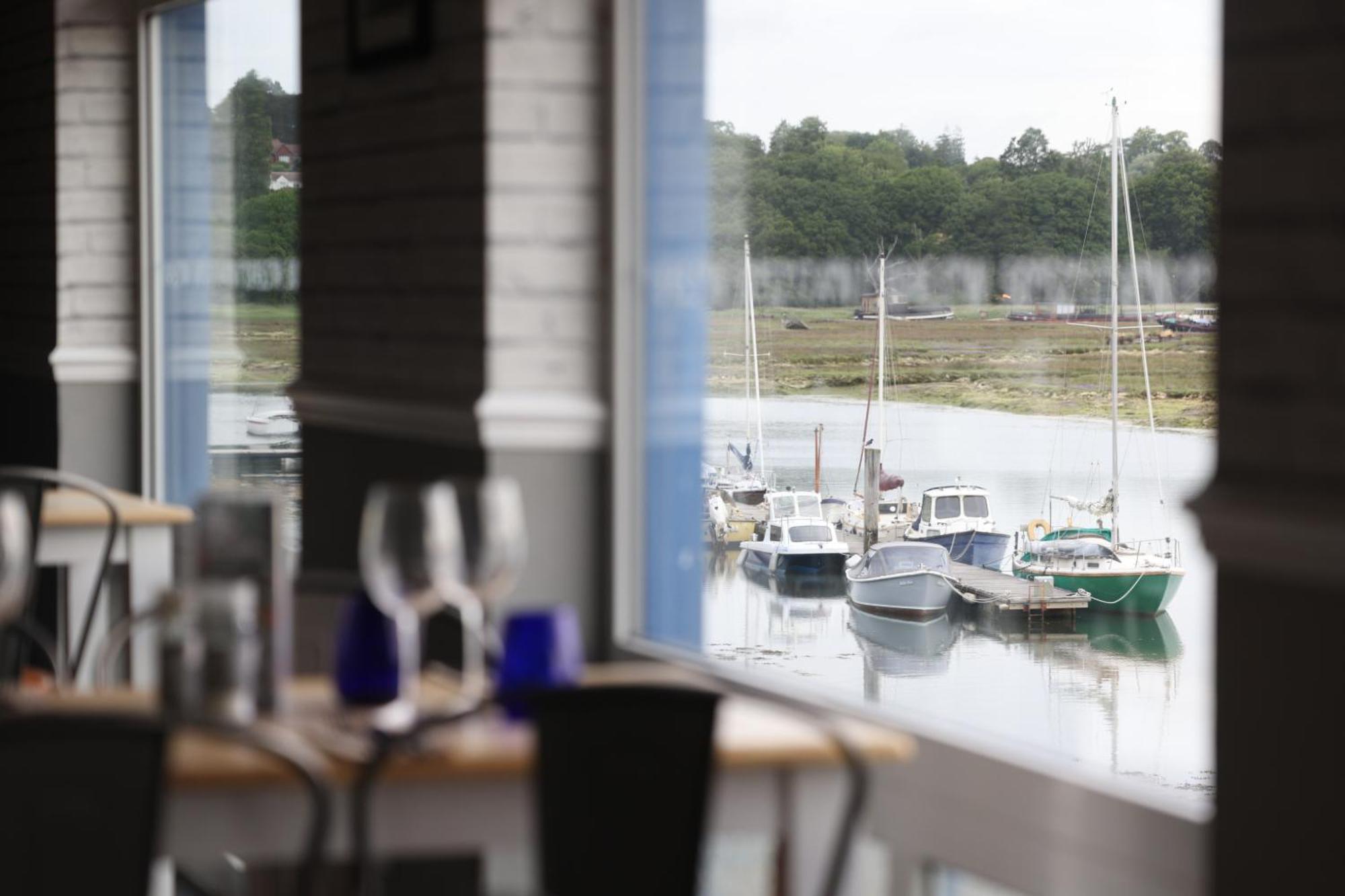 Bursledon Mercury Yacht Harbour And Holiday Park מראה חיצוני תמונה