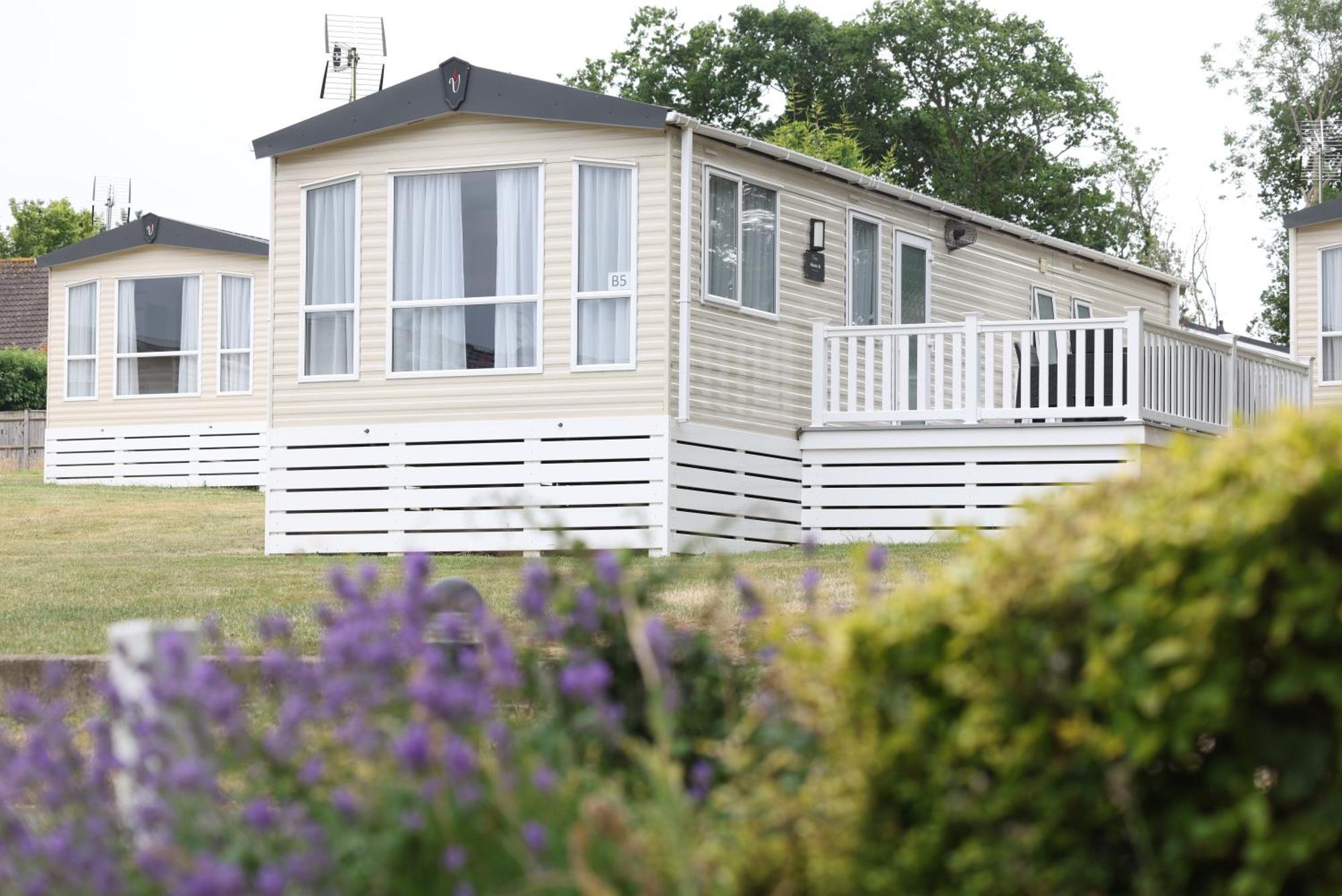Bursledon Mercury Yacht Harbour And Holiday Park מראה חיצוני תמונה
