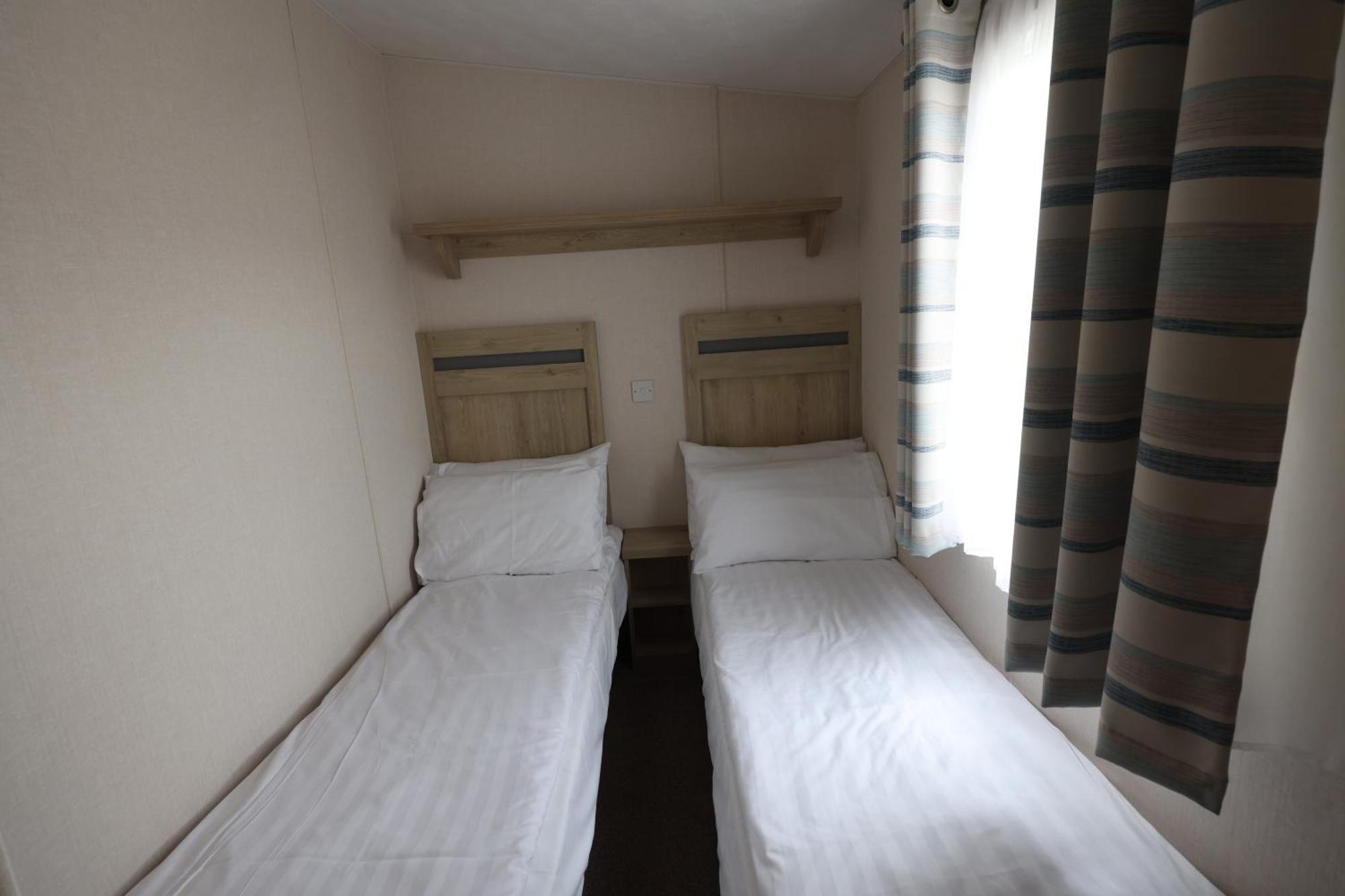 Bursledon Mercury Yacht Harbour And Holiday Park מראה חיצוני תמונה
