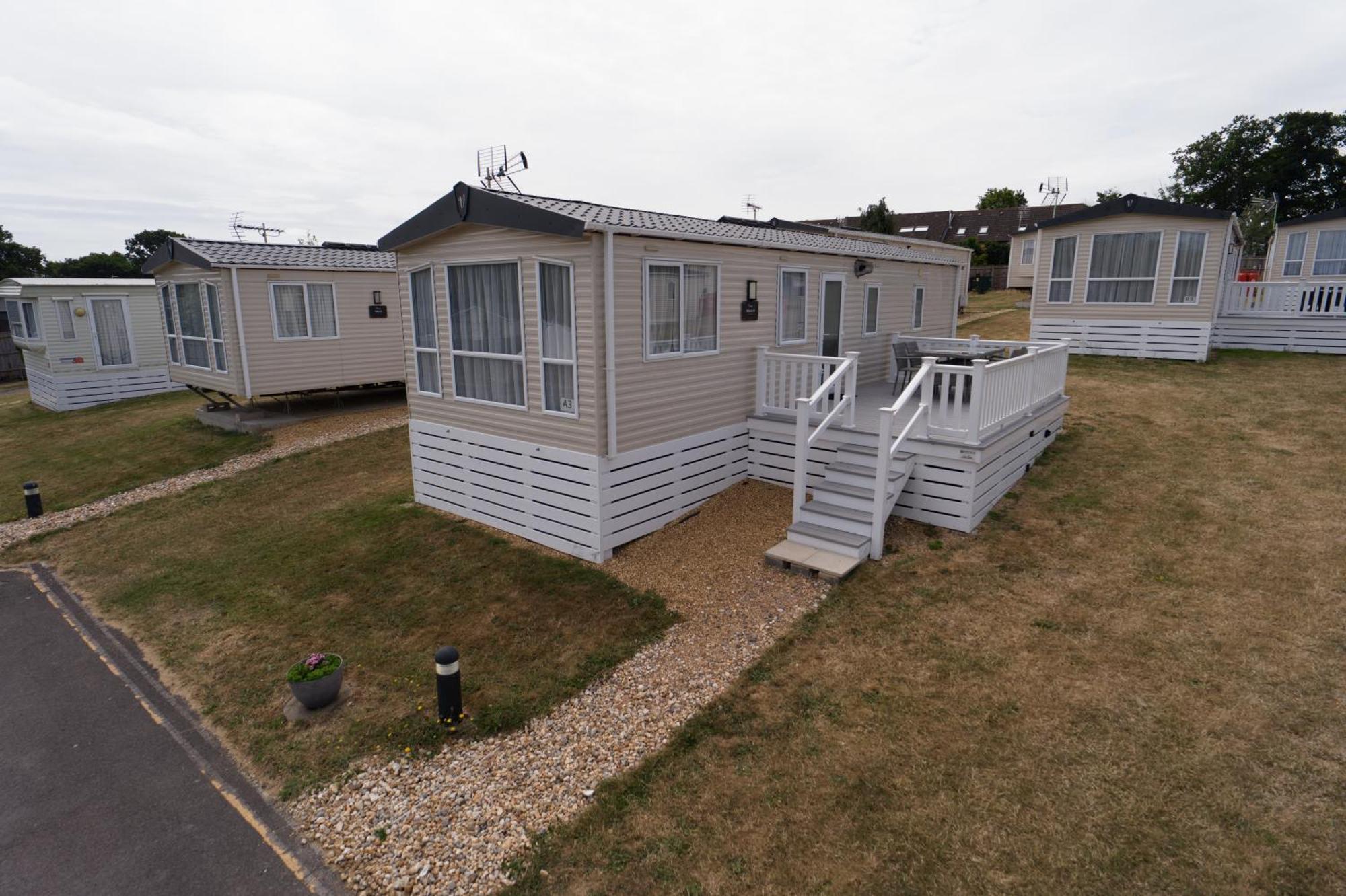 Bursledon Mercury Yacht Harbour And Holiday Park מראה חיצוני תמונה