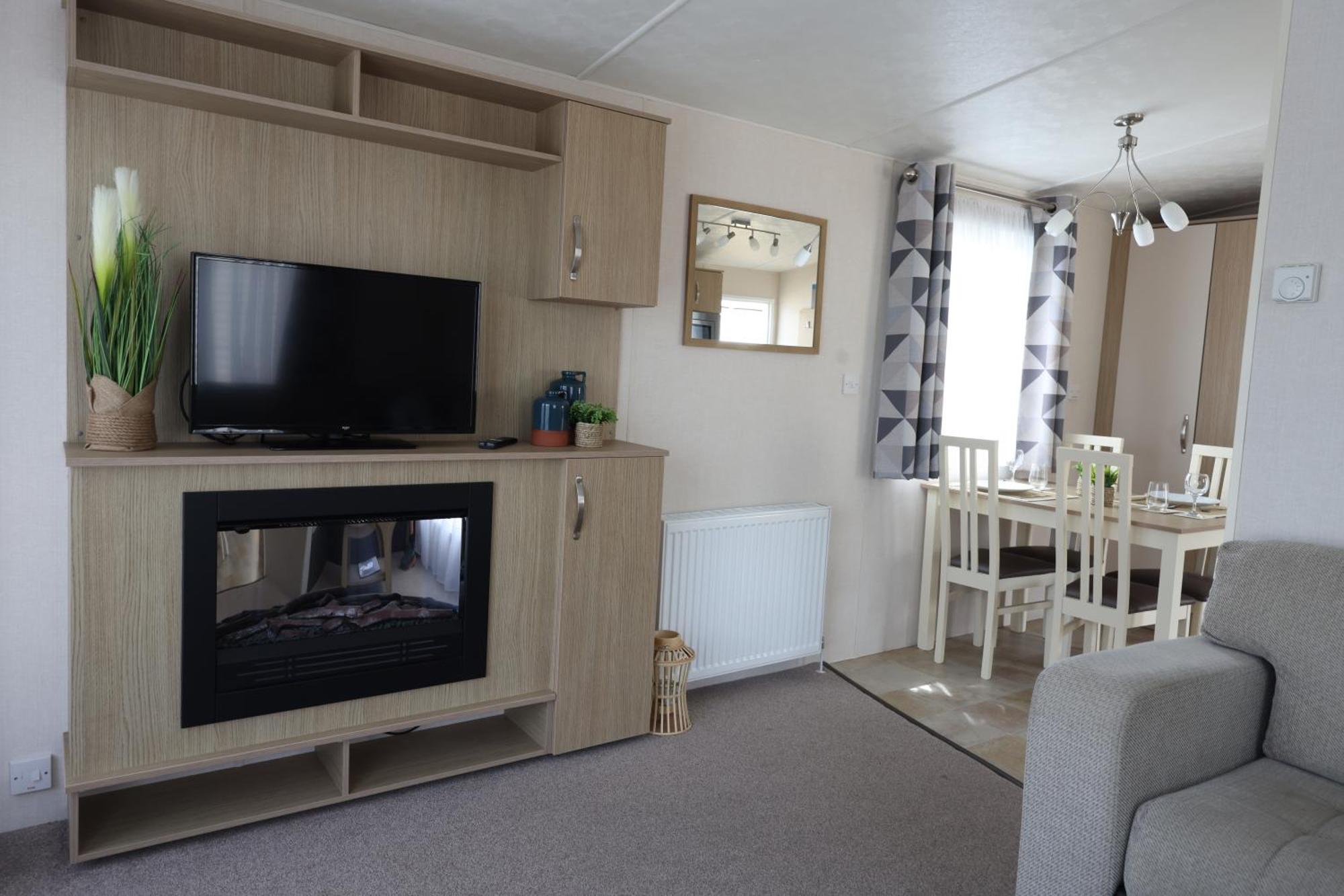 Bursledon Mercury Yacht Harbour And Holiday Park מראה חיצוני תמונה